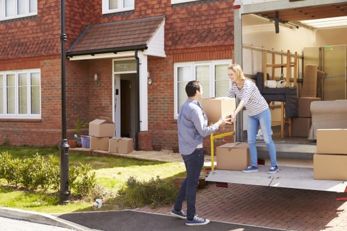 Man and van service booking and moving agreement