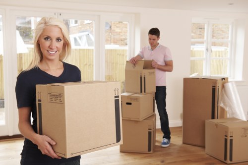 Man And Van Docklands pricing explained for a small apartment move